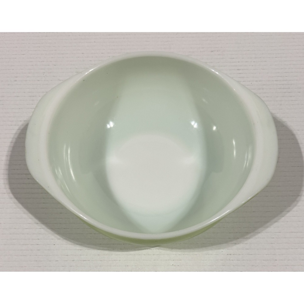 PYREX 024 - VTG Casserole Bowl Lime Green Milk Glass - Made in USA - 2qt - 9" - Picture 9 of 12